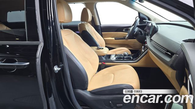 Kia Canival 2023 — photo 16