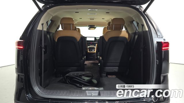 Kia Canival 2023 — photo 30