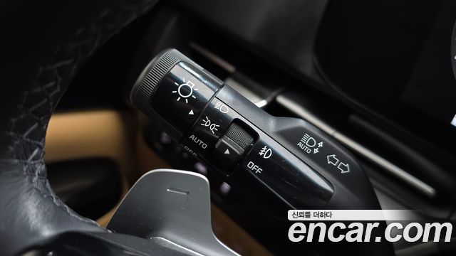 Kia Canival 2023 — photo 35