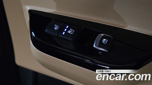 Kia Canival 2023 — photo 42