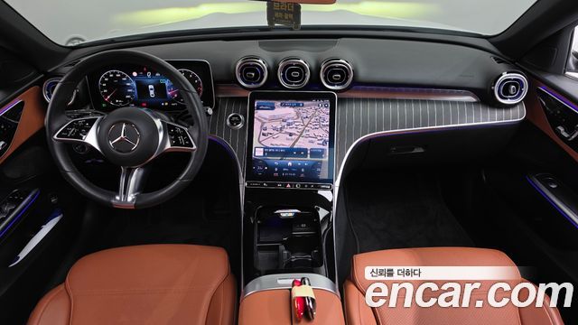 Mercedes-Benz C-Class 2023 — photo 10