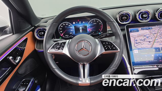 Mercedes-Benz C-Class 2023 — photo 20
