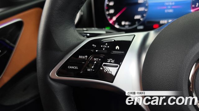 Mercedes-Benz C-Class 2023 — photo 23
