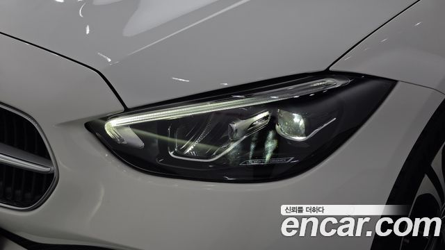 Mercedes-Benz C-Class 2023 — photo 8