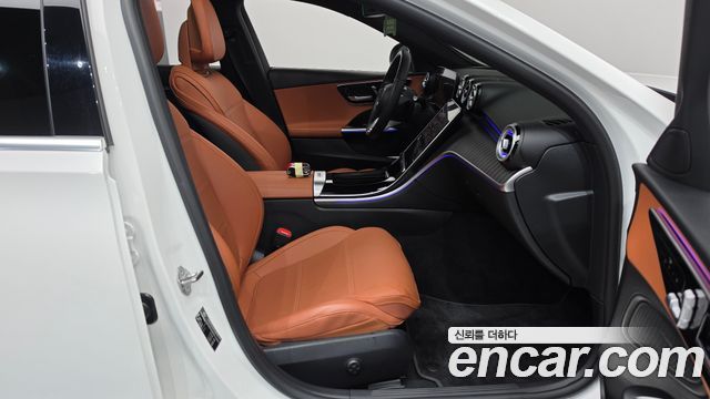 Mercedes-Benz C-Class 2023 — photo 16