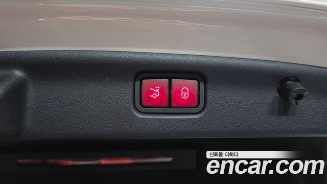 Mercedes-Benz C-Class 2023 — photo 27