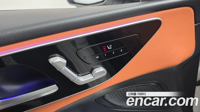 Mercedes-Benz C-Class 2023 — photo 34