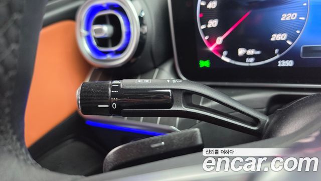 Mercedes-Benz C-Class 2023 — photo 37
