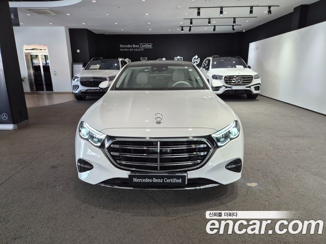 Mercedes-Benz E-Class 2026 — photo 4