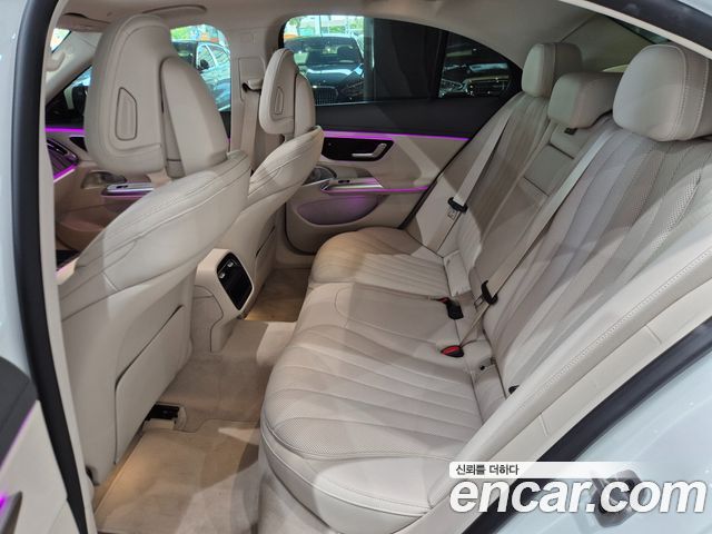 Mercedes-Benz E-Class 2026 — photo 11