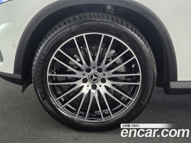 Mercedes-Benz GLC-Class 2026 — photo 5