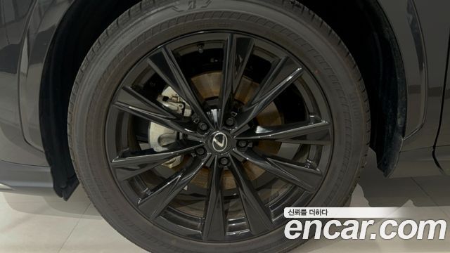 Lexus NX 2025 — photo 5