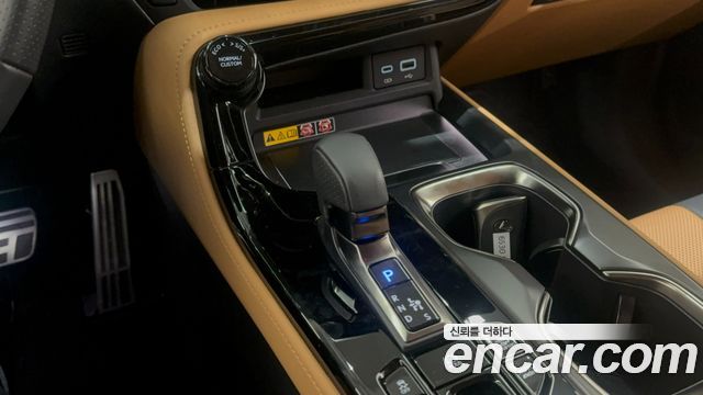 Lexus NX 2025 — photo 9