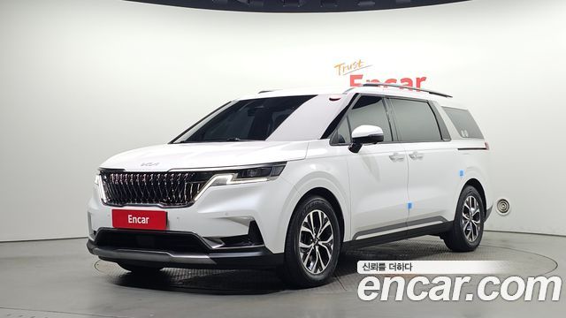 Kia Canival 2023 — photo 1