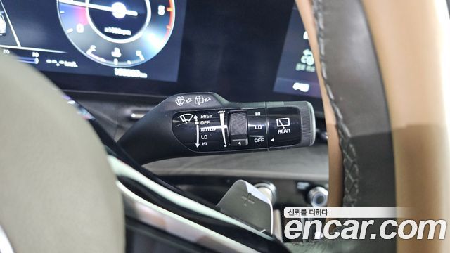 Kia Canival 2023 — photo 24