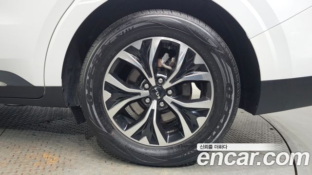 Kia Canival 2023 — photo 7