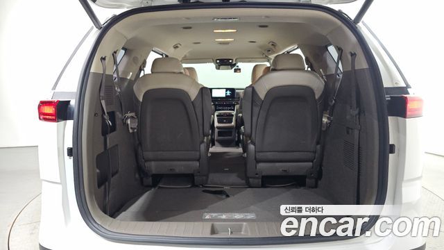 Kia Canival 2023 — photo 33