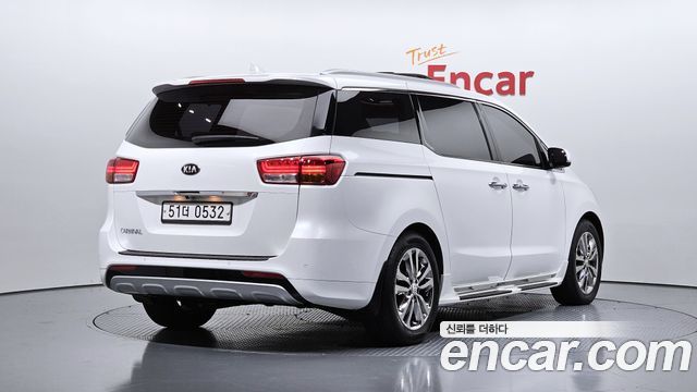 Kia Canival 2016 — photo 2