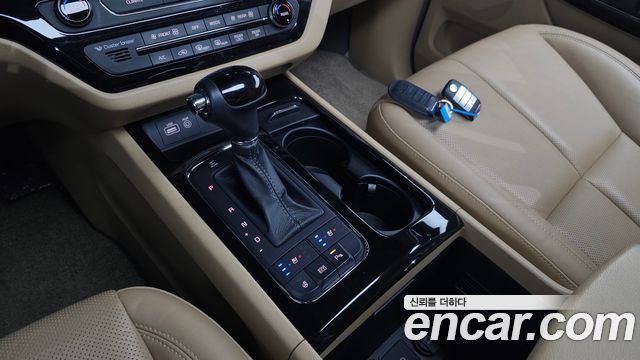 Kia Canival 2016 — photo 12