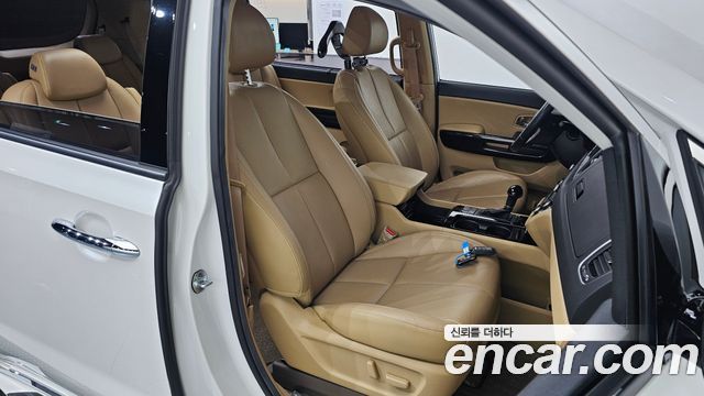 Kia Canival 2016 — photo 18