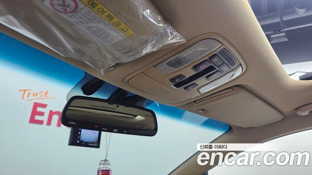 Kia Canival 2016 — photo 22