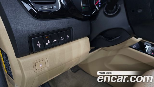 Kia Canival 2016 — photo 23