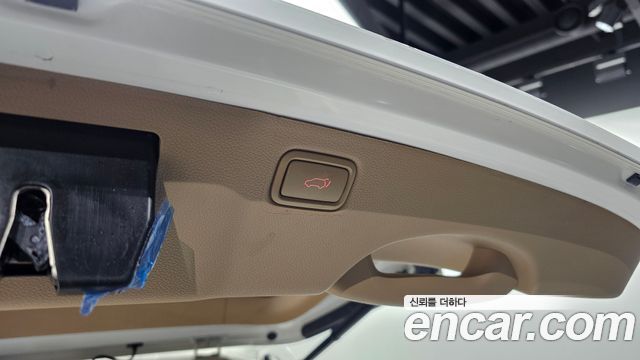 Kia Canival 2016 — photo 26
