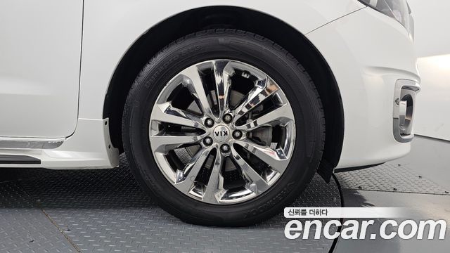 Kia Canival 2016 — photo 7