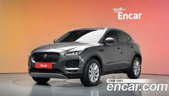 Jaguar E-PACE 2019 — photo 1