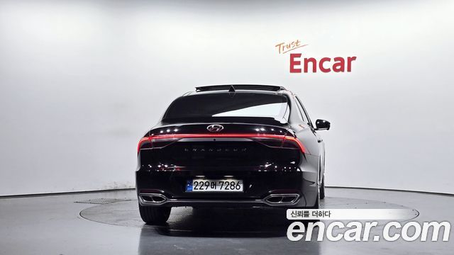 Hyundai Grandeur 2023 — photo 4