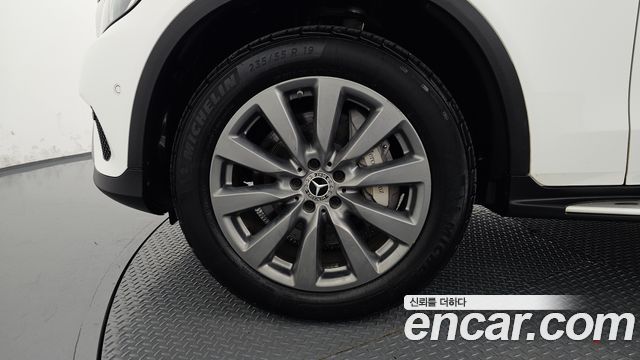 Mercedes-Benz GLC-Class 2019 — photo 5