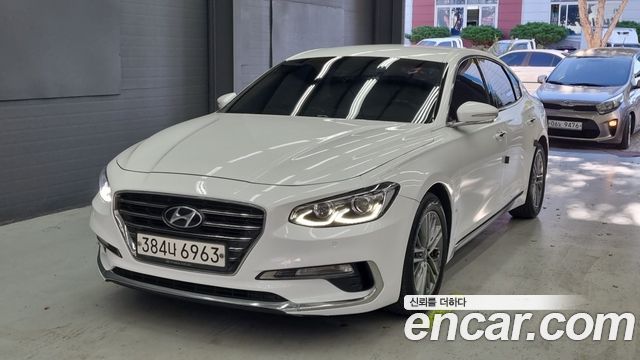 Hyundai Grandeur 2018 — photo 1