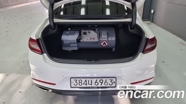 Hyundai Grandeur 2018 — photo 16