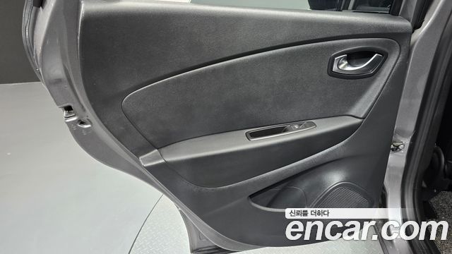 Renault Korea QM3 2018 — photo 15