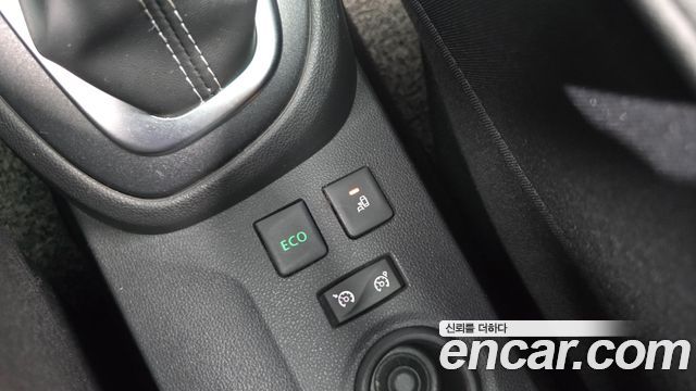 Renault Korea QM3 2018 — photo 31
