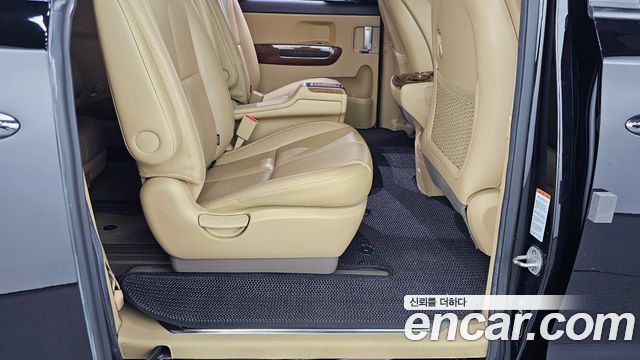 Kia Canival 2018 — photo 18