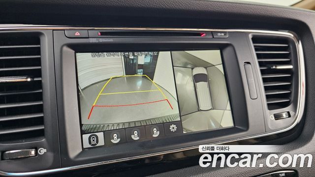 Kia Canival 2018 — photo 21