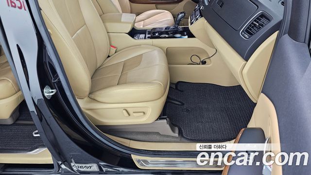 Kia Canival 2018 — photo 16