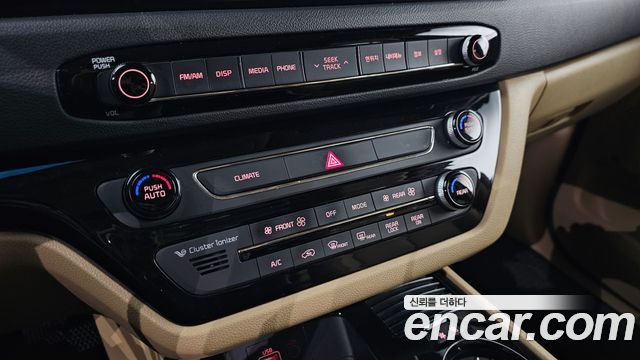 Kia Canival 2018 — photo 29