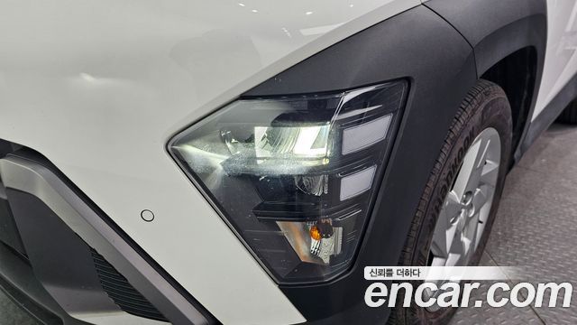 Hyundai Kona 2023 — photo 8
