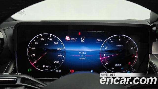 Mercedes-Benz GLC-Class 2025 — photo 11