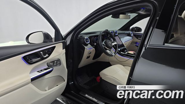 Mercedes-Benz GLC-Class 2025 — photo 13