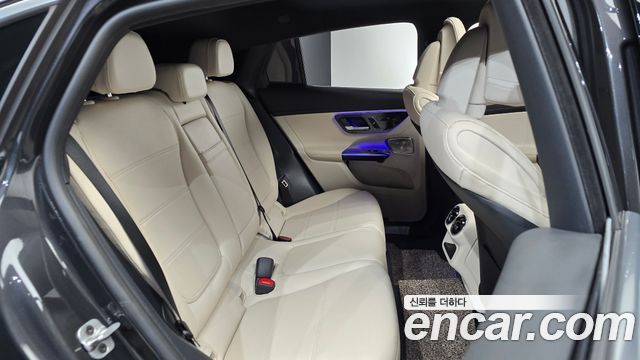 Mercedes-Benz GLC-Class 2025 — photo 17