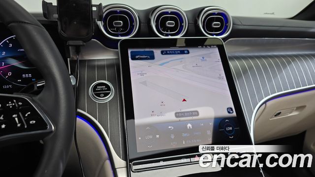 Mercedes-Benz GLC-Class 2025 — photo 19
