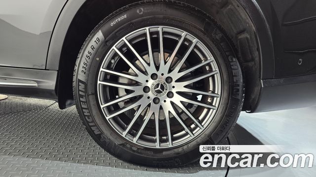 Mercedes-Benz GLC-Class 2025 — photo 7