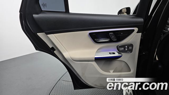 Mercedes-Benz GLC-Class 2025 — photo 15