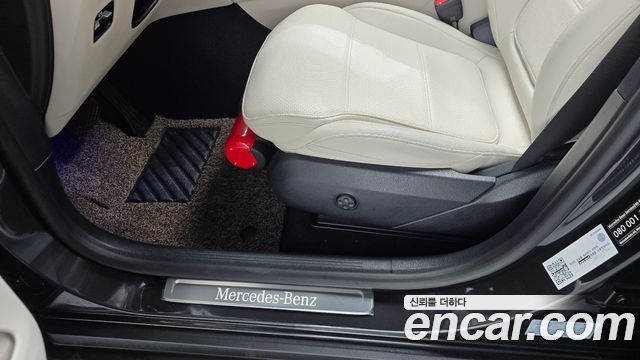 Mercedes-Benz GLC-Class 2025 — photo 30
