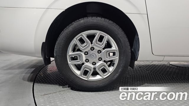 Hyundai Staria 2023 — photo 5