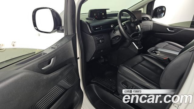 Hyundai Staria 2023 — photo 10