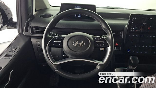Hyundai Staria 2023 — photo 12